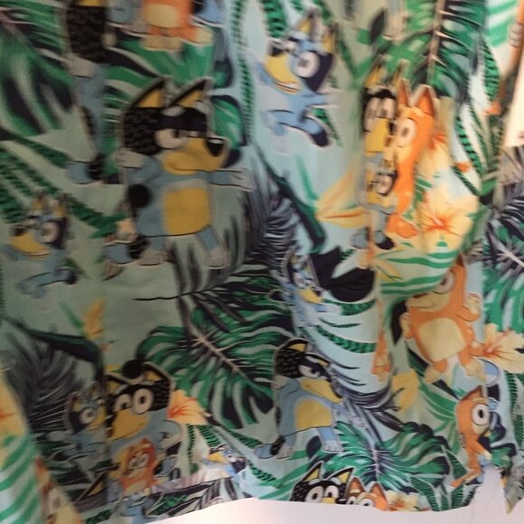 NEW Men's Bluey Button Up Medium (38/40) Short Sleeve Shirt - Picture 7 of 11